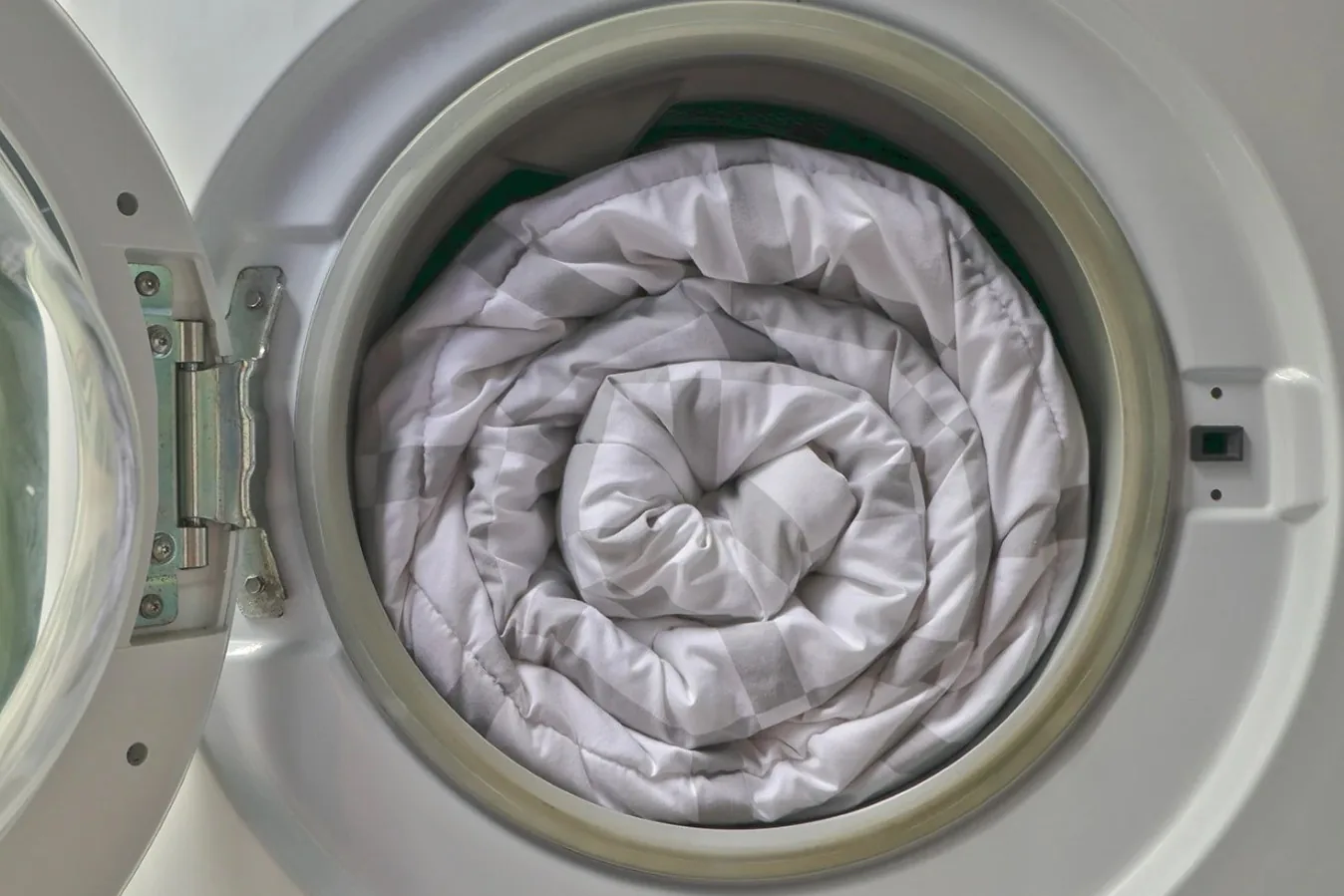 Bedding and duvet washing service